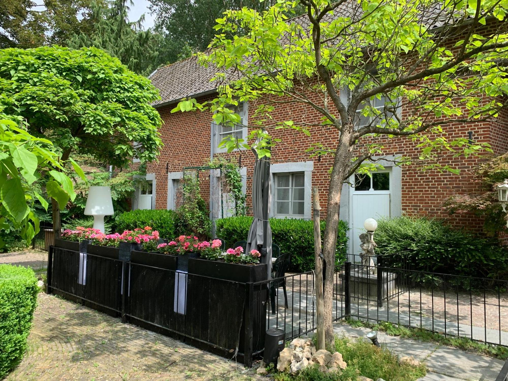 Vakantie Huizen De Heerlijkheid Satenbergh Villa Heers Exterior foto